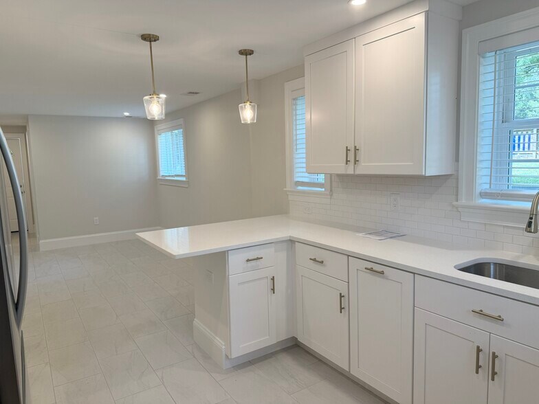 Building Photo - 7018 Wake Forest Dr
