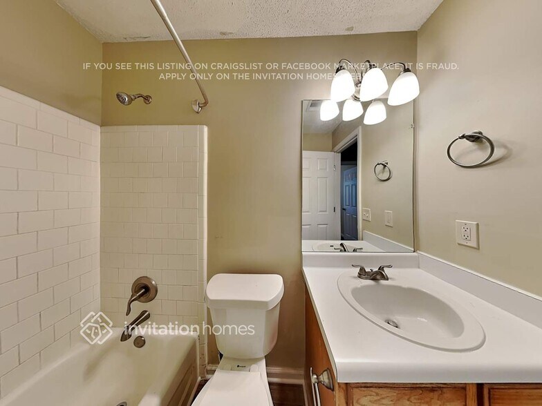 Building Photo - 3706 Heyford Ct