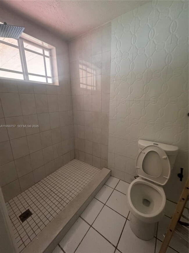 Building Photo - 365 W 13th St