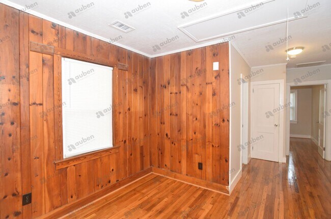 Building Photo - $1,200 - 2 bed/1 bath home for lease!, TOT...