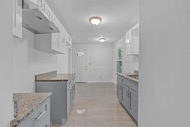 Building Photo - 2080 Bluffton Way