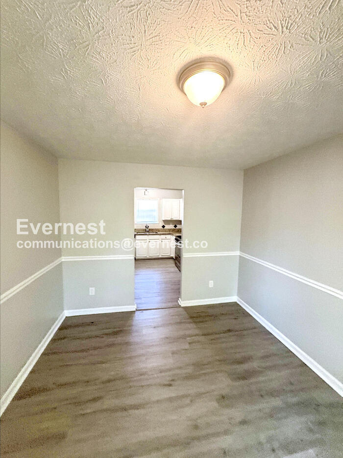 Building Photo - 201 Coldsprings Ct