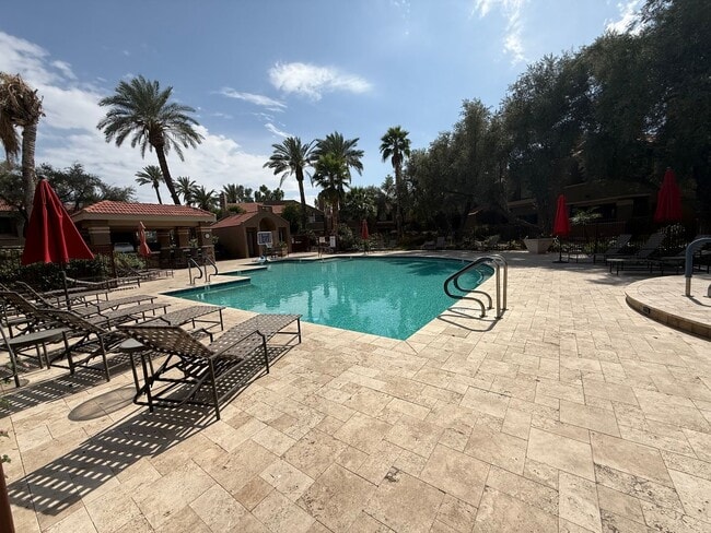 Building Photo - Tatum and Shea - Fully Remodeled Gated Condo that overlooks pool!