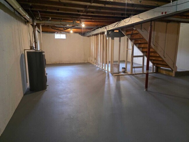 Building Photo - 6063 Briarcliff Path