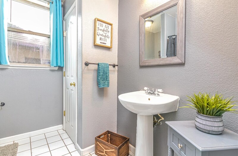 Building Photo - 8408 Arrowroot Cir