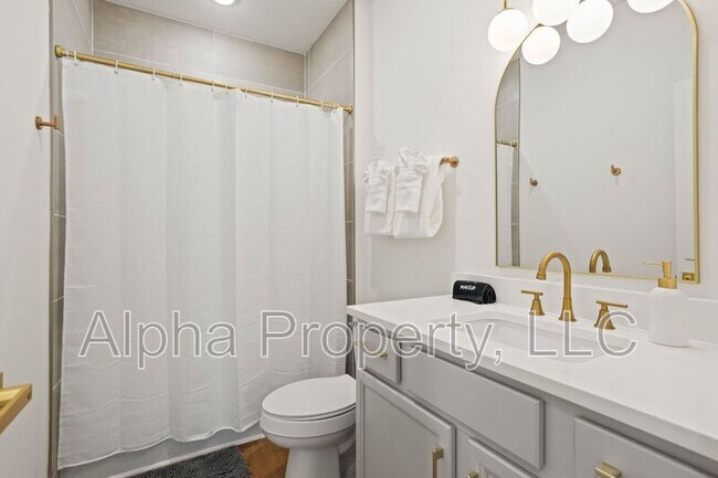 Building Photo - 11 Shubuta Ct