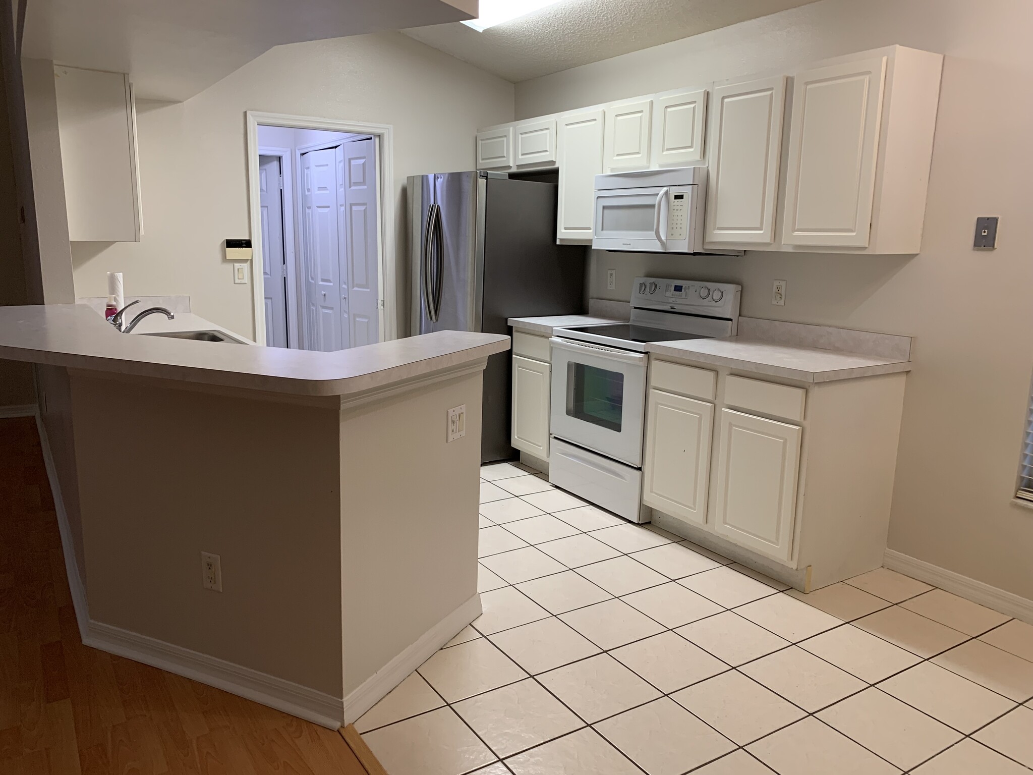 Kitchen - 2360 Dryburgh Ct