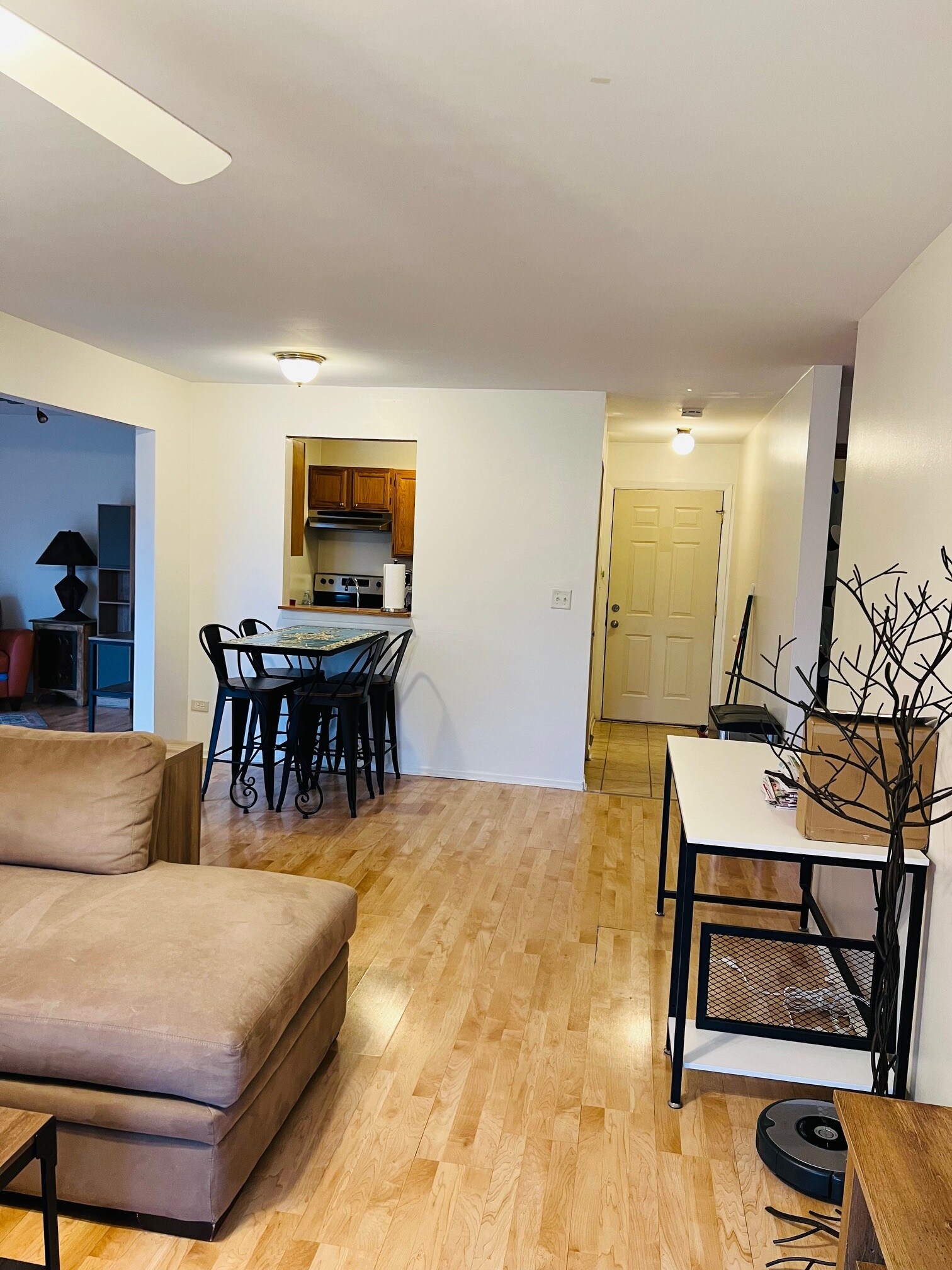 Dinning area - 653 Swan Dr