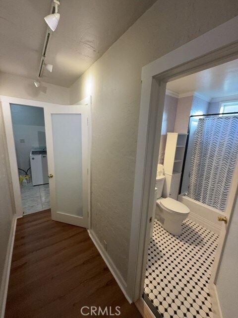 Building Photo - 595 9th St