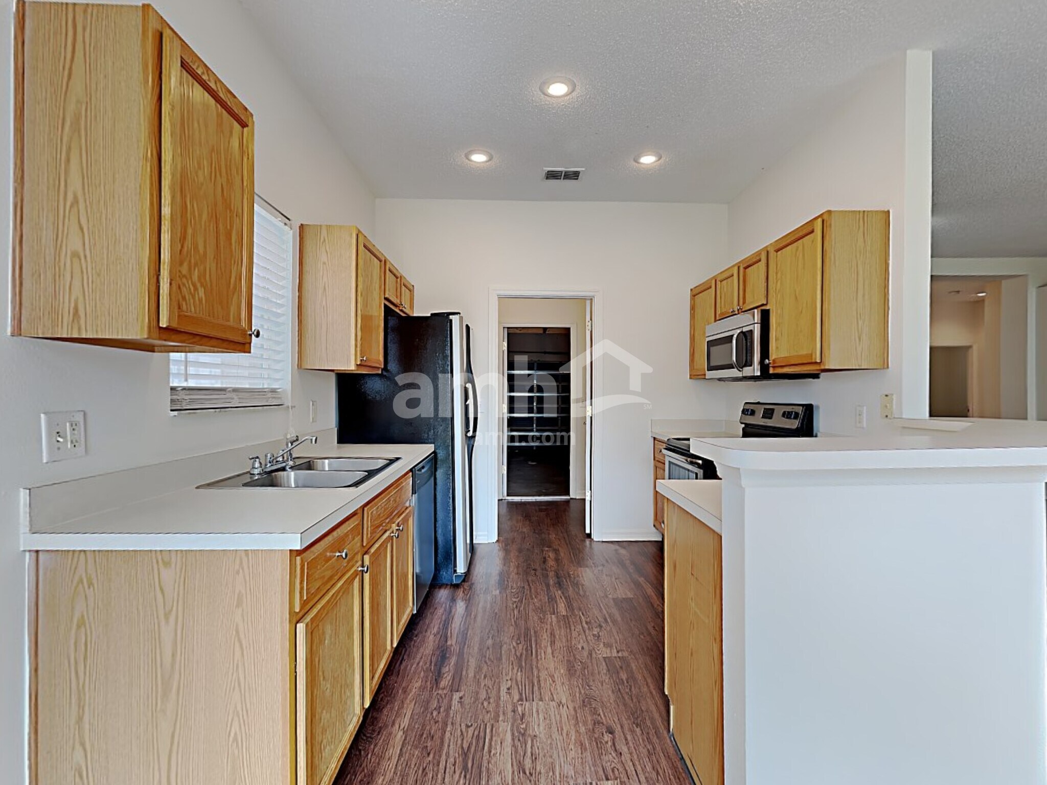 Building Photo - 2722 Cullens Ct