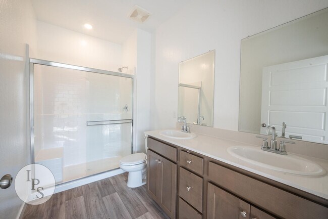 Building Photo - BRAND NEW CUSD Fresno Home, 3BR/2BA - Lots...