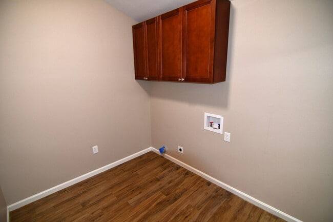 Building Photo - Newly updated, 3 bedroom, 1.5 bath home in Baker