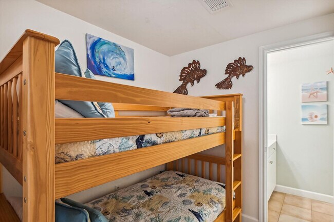 Building Photo - 104 Gulfside Ct