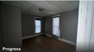 Building Photo - 706 E Kibby St