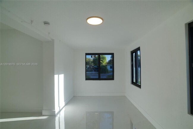 Building Photo - 315 NW 127th St