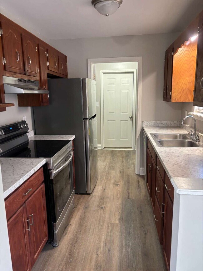 Building Photo - 3409 Dailey Rd