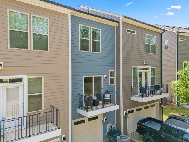 Building Photo - 210 Judson Ave