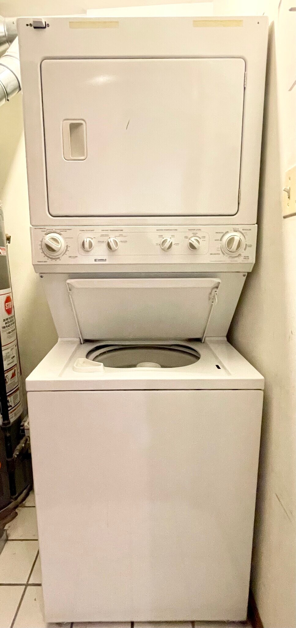 Building Photo - 4214 N Kenmore Ave