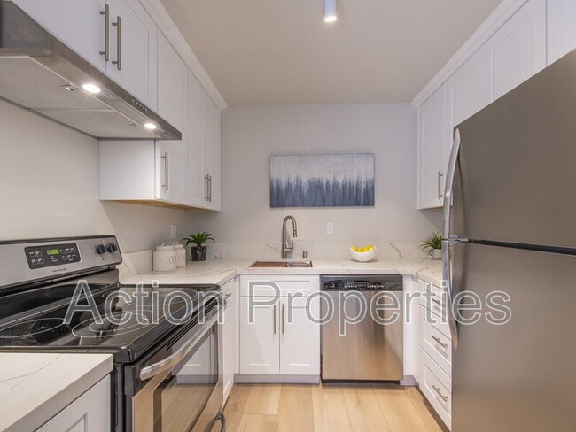 Building Photo - 578 Vista Ave