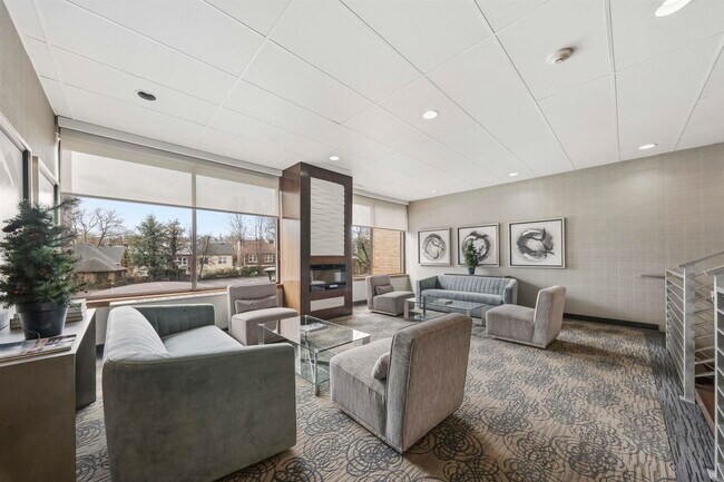 Building Photo - 9060 Palisade Ave