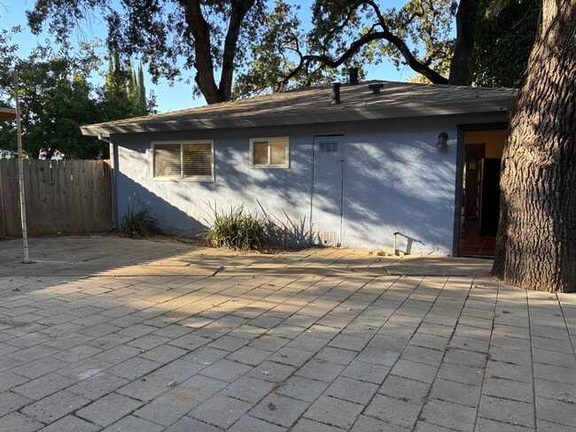 Building Photo - 3926 7th Ave