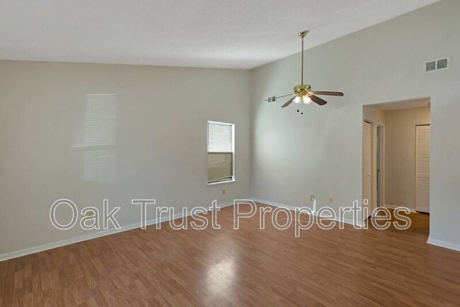 Building Photo - 155 Manchester Rd