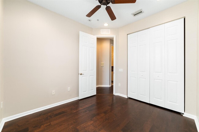 Building Photo - 1323 Vía De Pepi