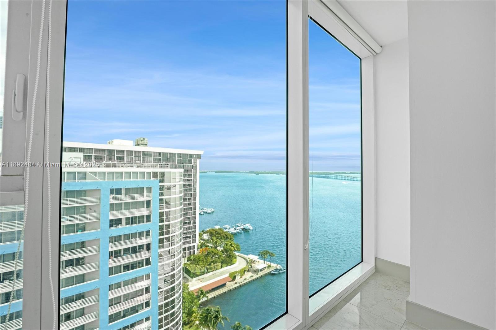 Building Photo - 2101 Brickell Ave