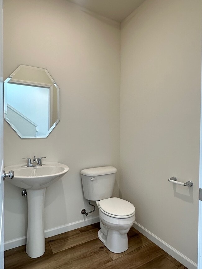 Building Photo - 2320 Horseshoe Cir