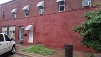 Building Photo - 303 1/2 S Osage