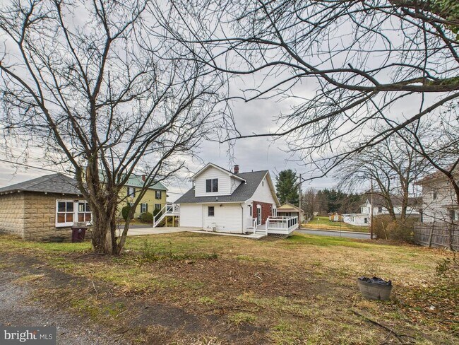 Building Photo - 820 E Oldtown Rd
