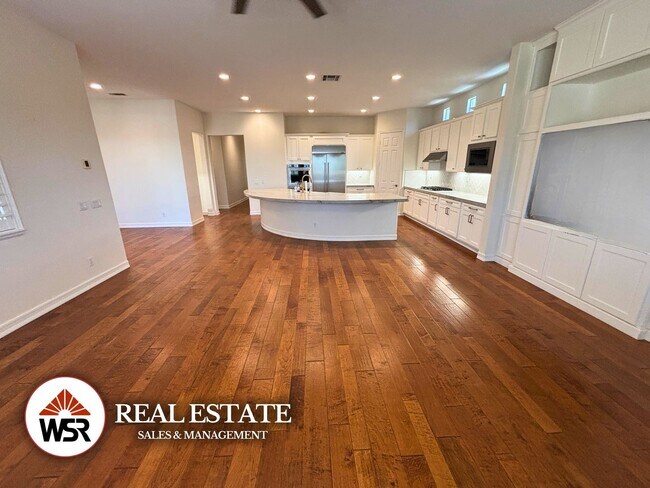 Building Photo - Beautifully upgraded LARGE home with a pool and basketball court in Mockingbird Canyon!