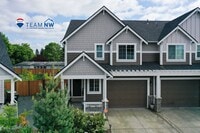 Building Photo - Spacious & Stylish 4-Bedroom A/C Townhome!