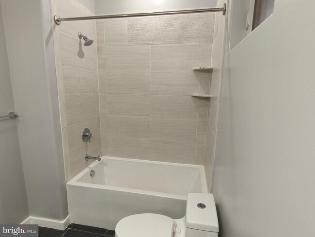 Building Photo - 1105 Mt Vernon St