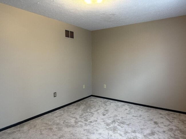 Building Photo - 2500 Cleveland Rd