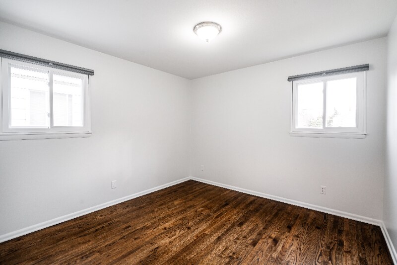 Building Photo - 638 S 66th St