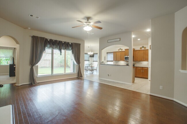 Building Photo - 111 Pheasant Run Dr