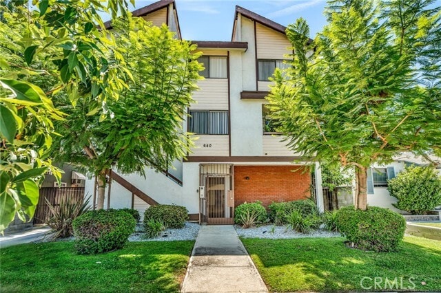 Building Photo - 640 Ivy St