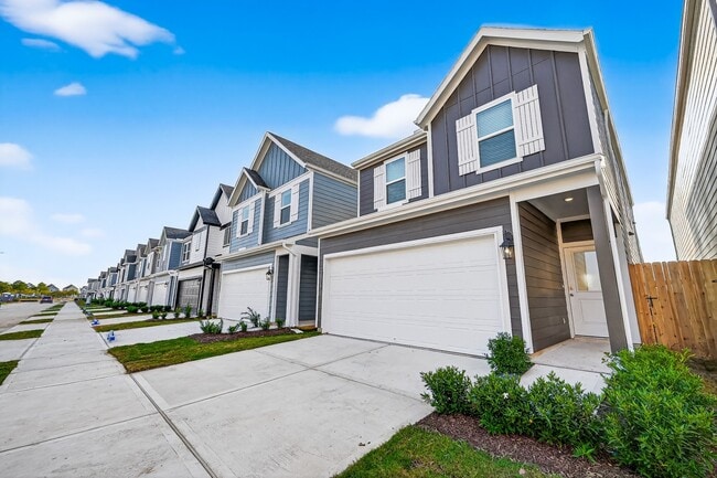 Building Photo - 3518 Blue Mockingbird St