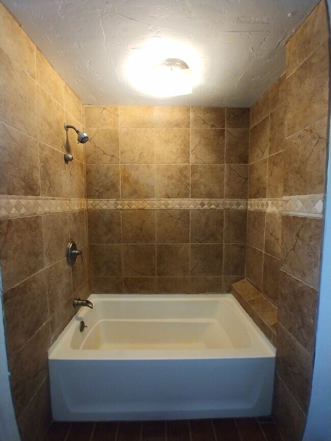 Building Photo - Cozy 2 Bed, 1 Bath Home in Rural Wilder