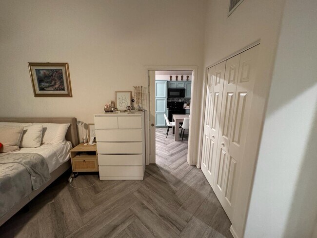 Building Photo - 732 Gold Beach Dr