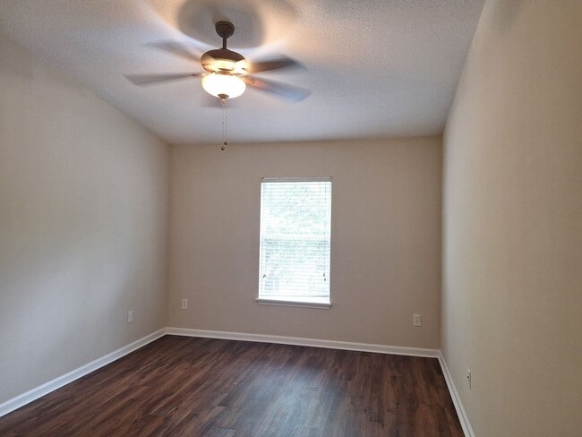 Building Photo - 7061 Snowy Canyon Dr