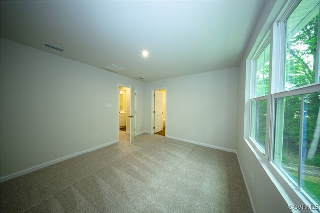 Building Photo - 1121 Canterbury Rdg Rd