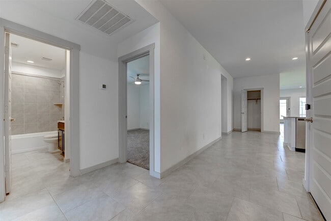 Building Photo - 29751 Cayenne Cir