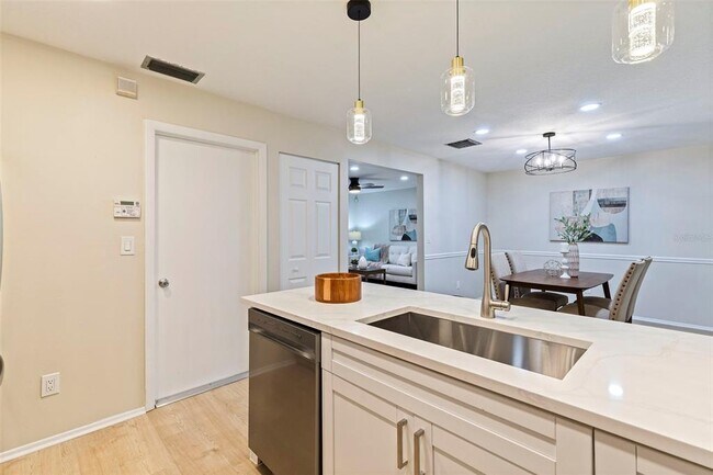 Building Photo - 1353 Wildwood Ct