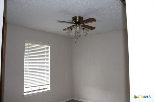Building Photo - 2226 University Dr