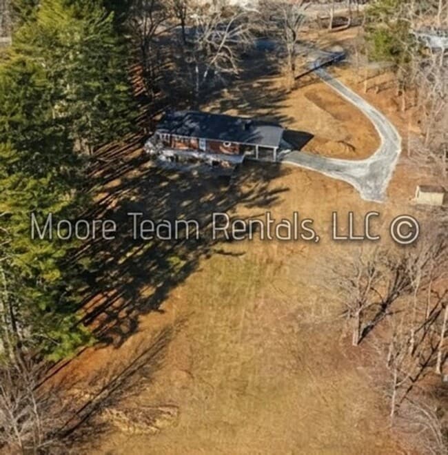 Building Photo - Spacious Updated Home on 1.6 Acres – Prime Location Near Arden, Fletcher & Mills River