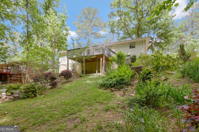 Building Photo - 3211 Flamingo Dr