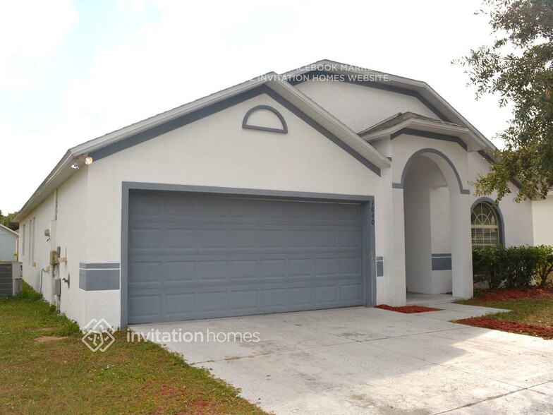 Primary Photo - 1040 Lake Charles Dr