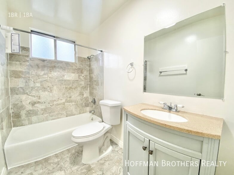 Building Photo - 3107 Durango Ave